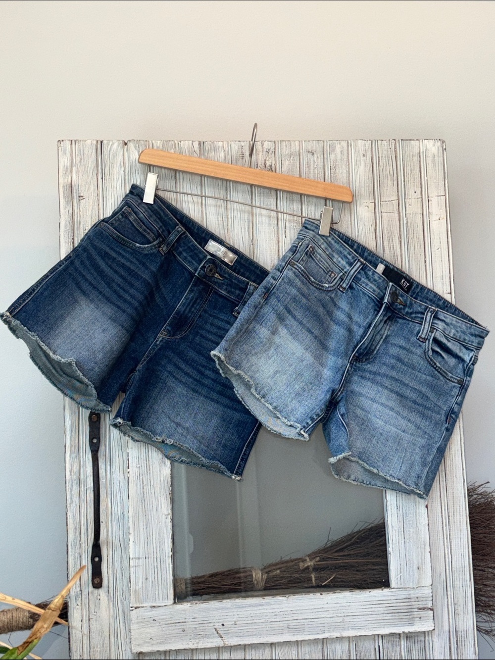 Kut from the Kloth Gidget Fray Shorts High Rise Size 0 BUNDLE OF 2 Pairs